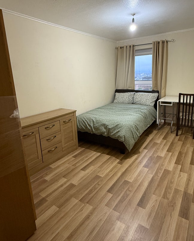 1 Double Bedroom Available in 2BHK Flat Main Photo