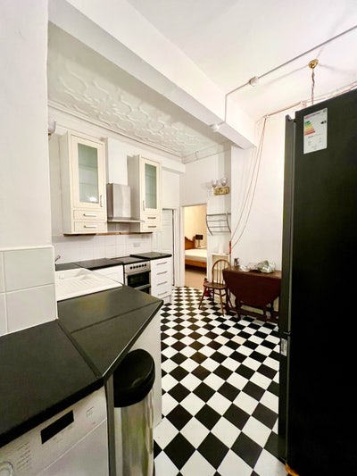 Ensuite Furnished Room in Lancaster Main Photo