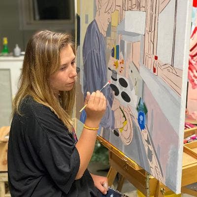 Professional Female seeks a single or double room Main Photo