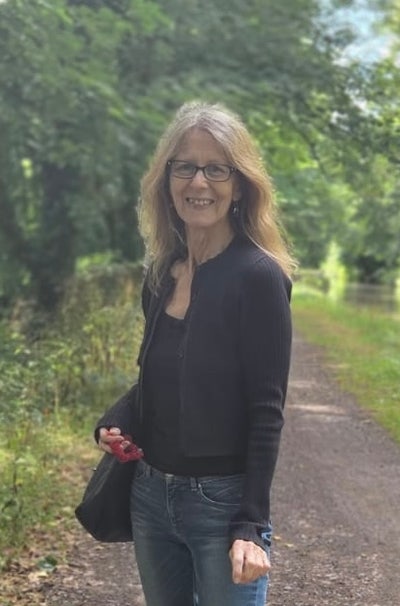 60 year old Female seeks a double room Main Photo