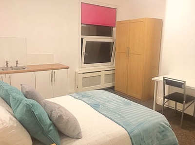 Near City Centre Double room inc Bills NG2 Main Photo