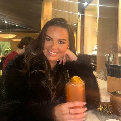 Professional Female seeks a double room Main Photo