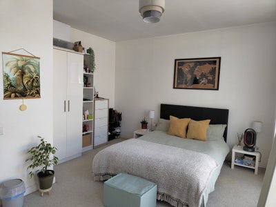 Very large double room in Zone 1 Main Photo