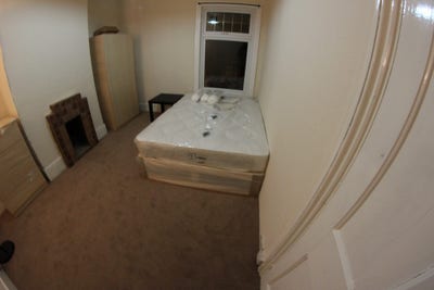 Room in a Shared House, E12 Main Photo