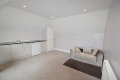 Double bedroom - All Utility Bills Included Main Photo