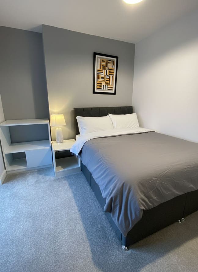 Furnished En-suite Room in Derby Available Now!!! Main Photo