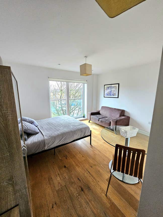 Canary Wharf/Crossharbour*Xxl Double with Balcony Main Photo