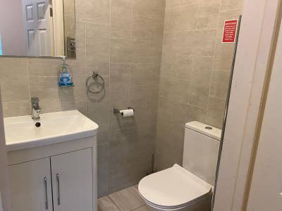 🏡 Large & Modern Rooms Available IN Wembley  Main Photo