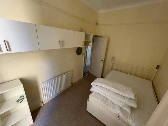 Double Bedroom + Terrace SW5  Main Photo