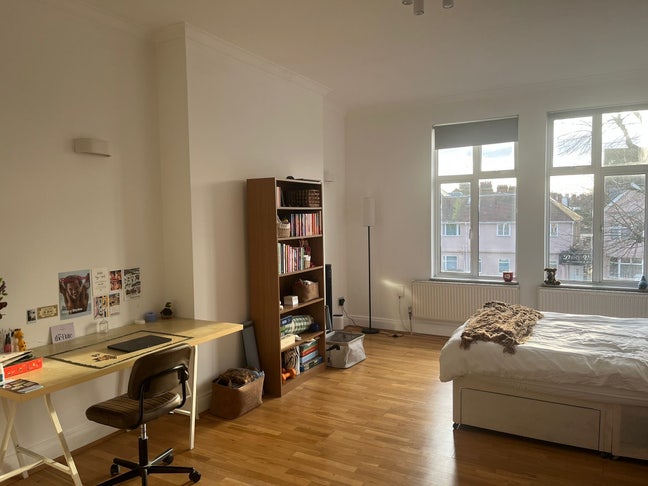 Two Bright Rooms in Friendly Golders Green Flat Main Photo
