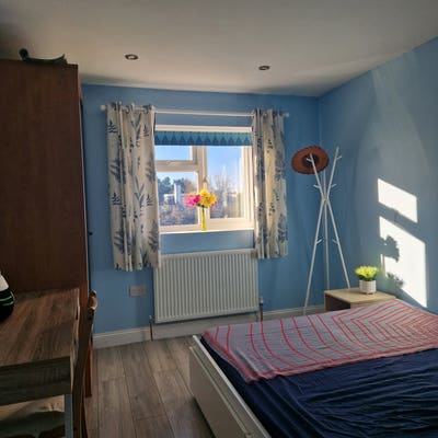 Spacious double room with parking and bills includ Main Photo