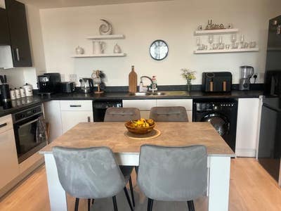 One-Bedroom Fully Furnished Flat – DA6  Main Photo