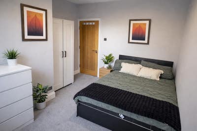 🏠🤩 All Bills & Cleaners Included | Professi 🏠💫 Main Photo