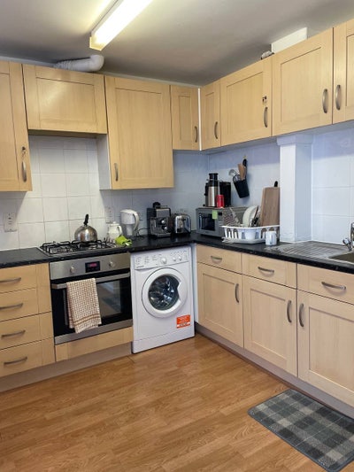 Double Room | Bills Included | Looking a Flatmate Main Photo