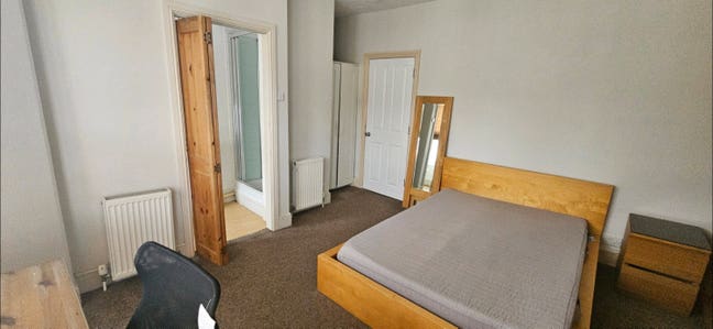 Master Double Ensuite; Bills Incl, by Sandypark Rd Main Photo