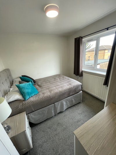 Double Room - All Bills Included - Quiet Main Photo