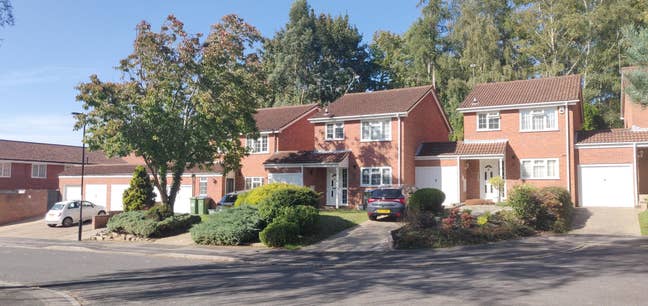 Lovely spare room Main Photo