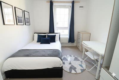 Stunning Room in Wapping - minutes Away From DLR  Main Photo