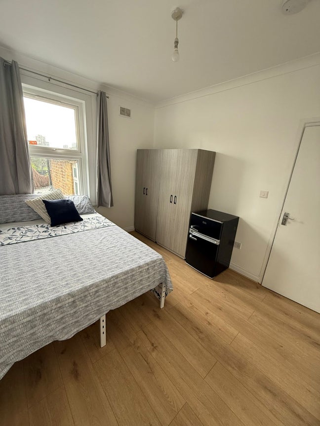 🔑 Your Room in London Awaits You in Stratford Main Photo