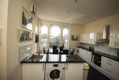 Double Furnished, Private Bathroom Bills Included Main Photo