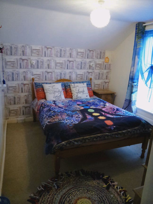 Double room to rent . Main Photo