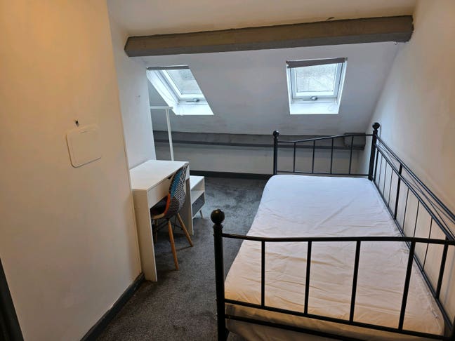 Single Ensuite Room (&pound;105/Week Bills Included) Main Photo