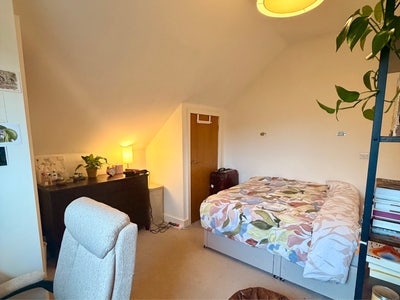 Cosy Room Available in a Quiet, Clean 3-bed House Main Photo
