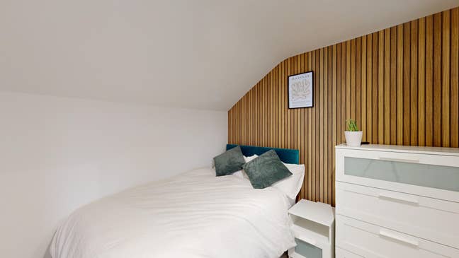 St Leonards Road SS1 - En-Suite Room To Rent Main Photo