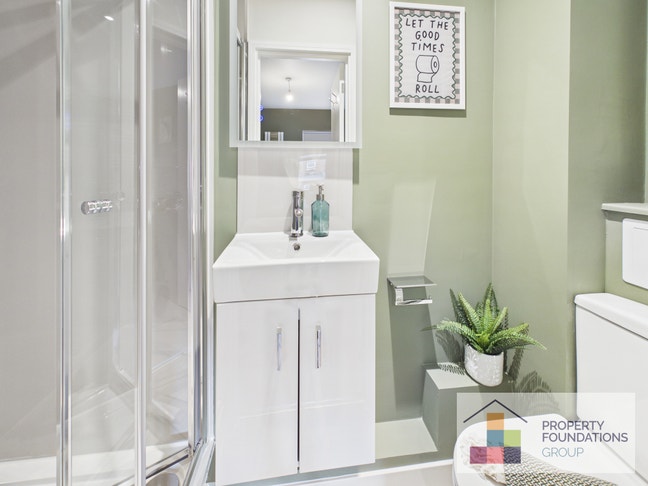 🏡✨ Stunning En-Suite Room | All Bills Included ✨ Main Photo