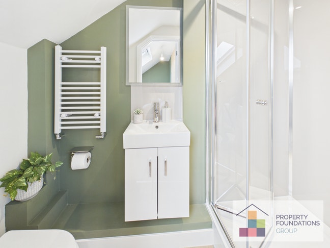 🏡✨ Stunning En-Suite Room | All Bills Included ✨ Main Photo