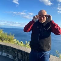 Professional Male seeks a single or double room Main Photo