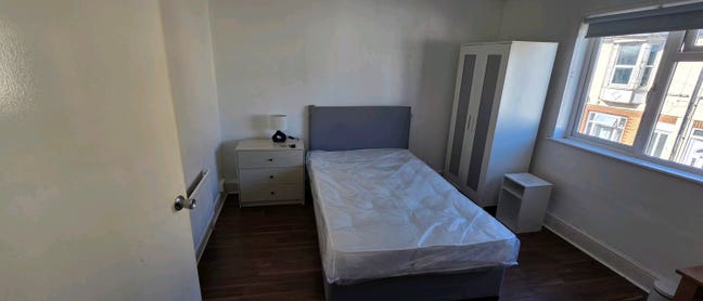 Large double room  Main Photo
