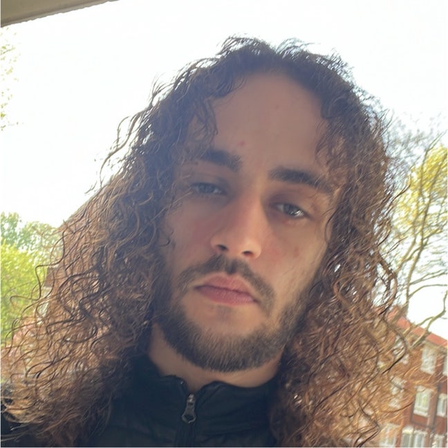 I’m easy going currently busy everyday as I... Main Photo