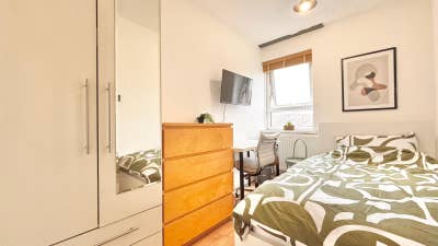 Well Furnished, SGL Room| Bills + TV Subscriptions Main Photo