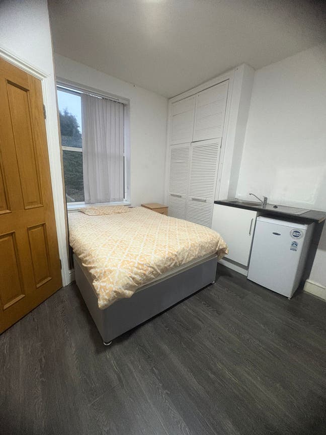 UC / DSS / ESA - Apply & Move-in Same Day! Double  Main Photo