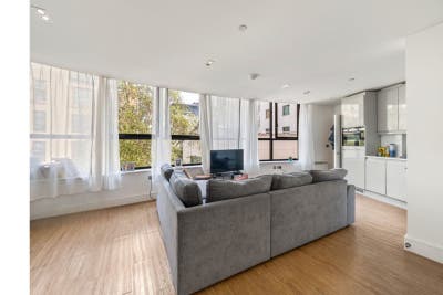 2-bedroom 1 Bathroom Flat in Wandsworth Main Photo