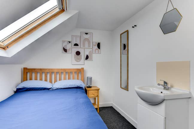 🏠 Modern, Fully Furnished Rooms – Bills All In!  Main Photo