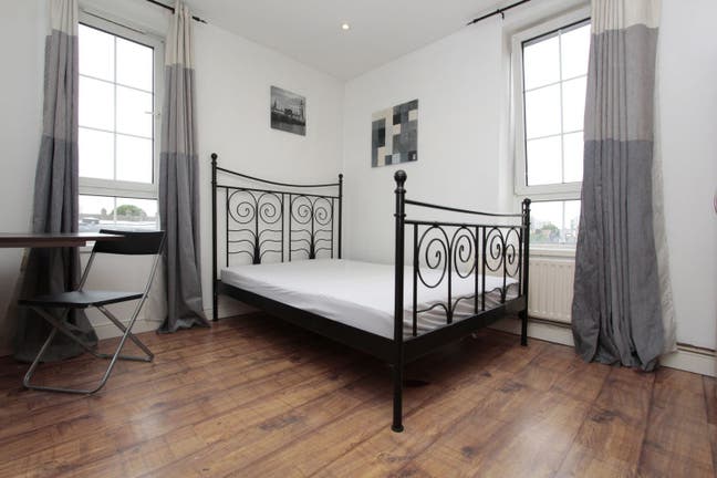 ✨Brand New Refurb| Big Rooms | 5 mins to Poplar Main Photo