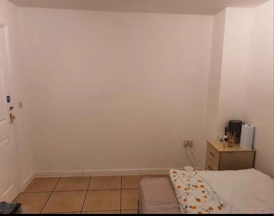 Short Term & Long Term  Room Rent – Available Now Main Photo