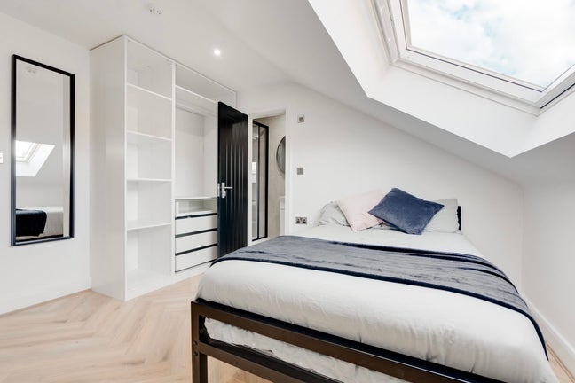 Double en-suite room for takeover tenancy Main Photo