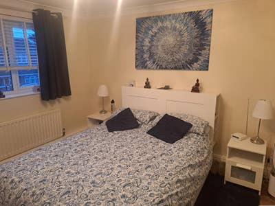 Double room with en suite shower and separate loun Main Photo