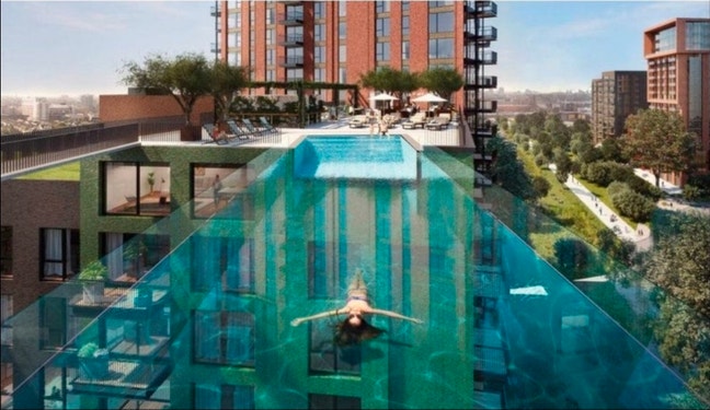 Luxury Master Bedroom with En-Suite & Sky Pool Main Photo