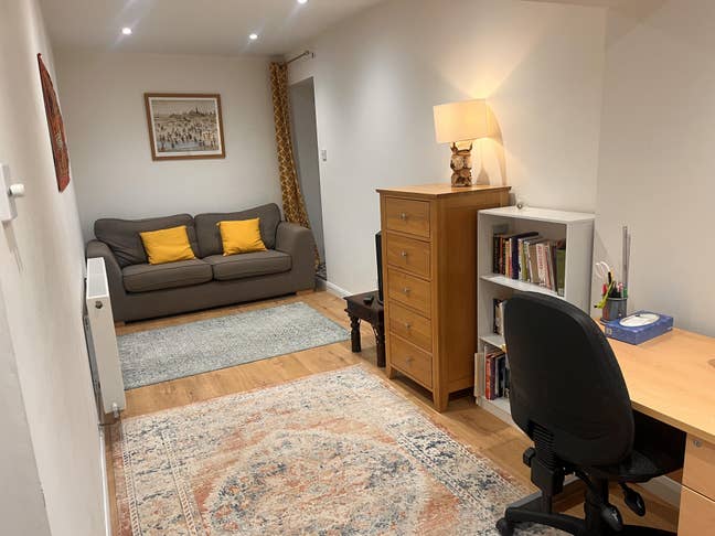 Spacious Double Room in Stamford Home – bills incl Main Photo