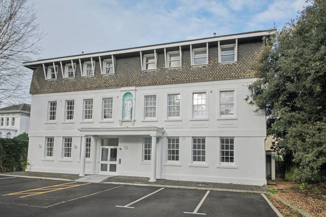 1-Bed Flat + Allocated Parking - Eastbourne, BN21 Main Photo