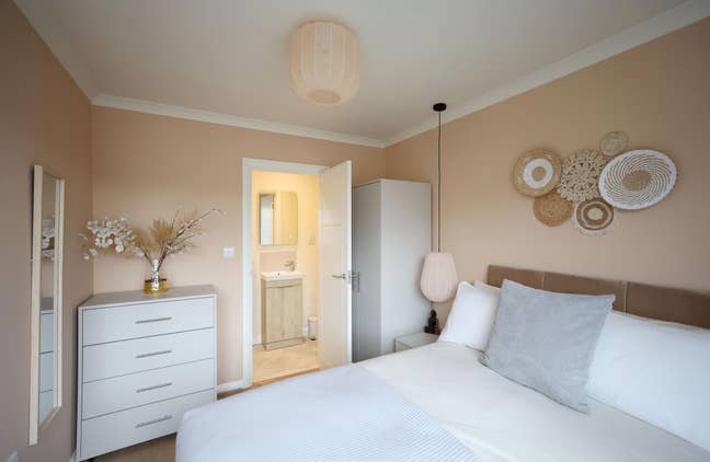 Modern En-Suite Rooms In Stylish New Home Main Photo