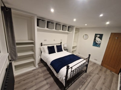 Double room modern 4 bedroom house Main Photo