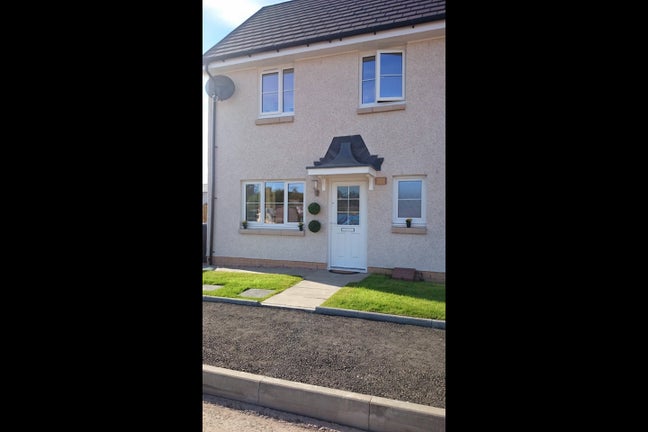 2 Bedroom house Stirling Main Photo