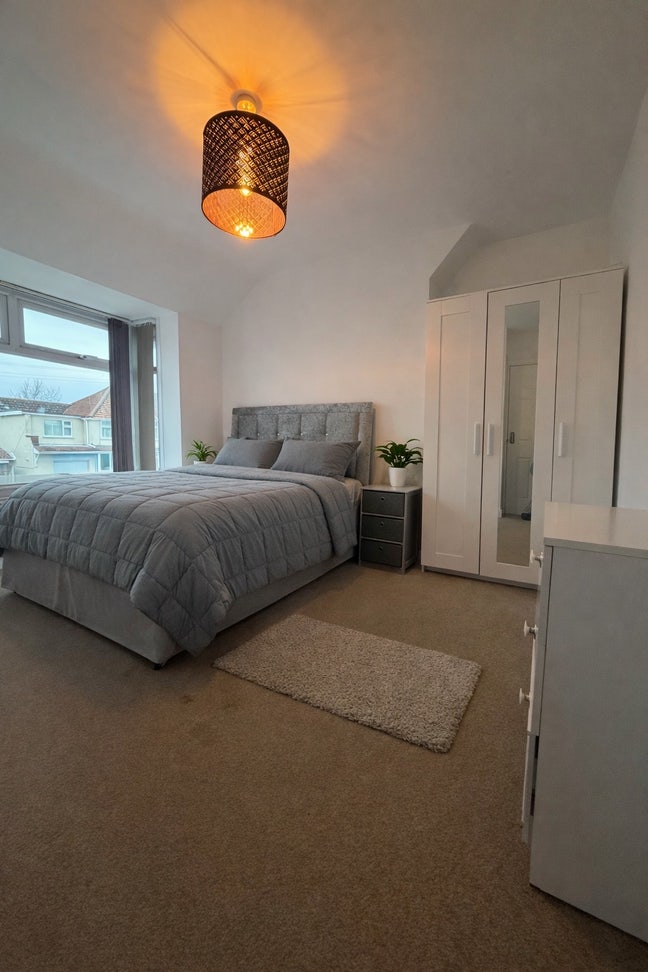 Live in Old Town! Beautiful Double Ensuite Room  Main Photo