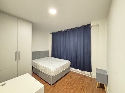 New Double Bedroom (En Suite) Available Now Main Photo