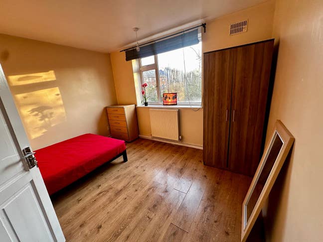 Best London Area ☀️  Main Photo